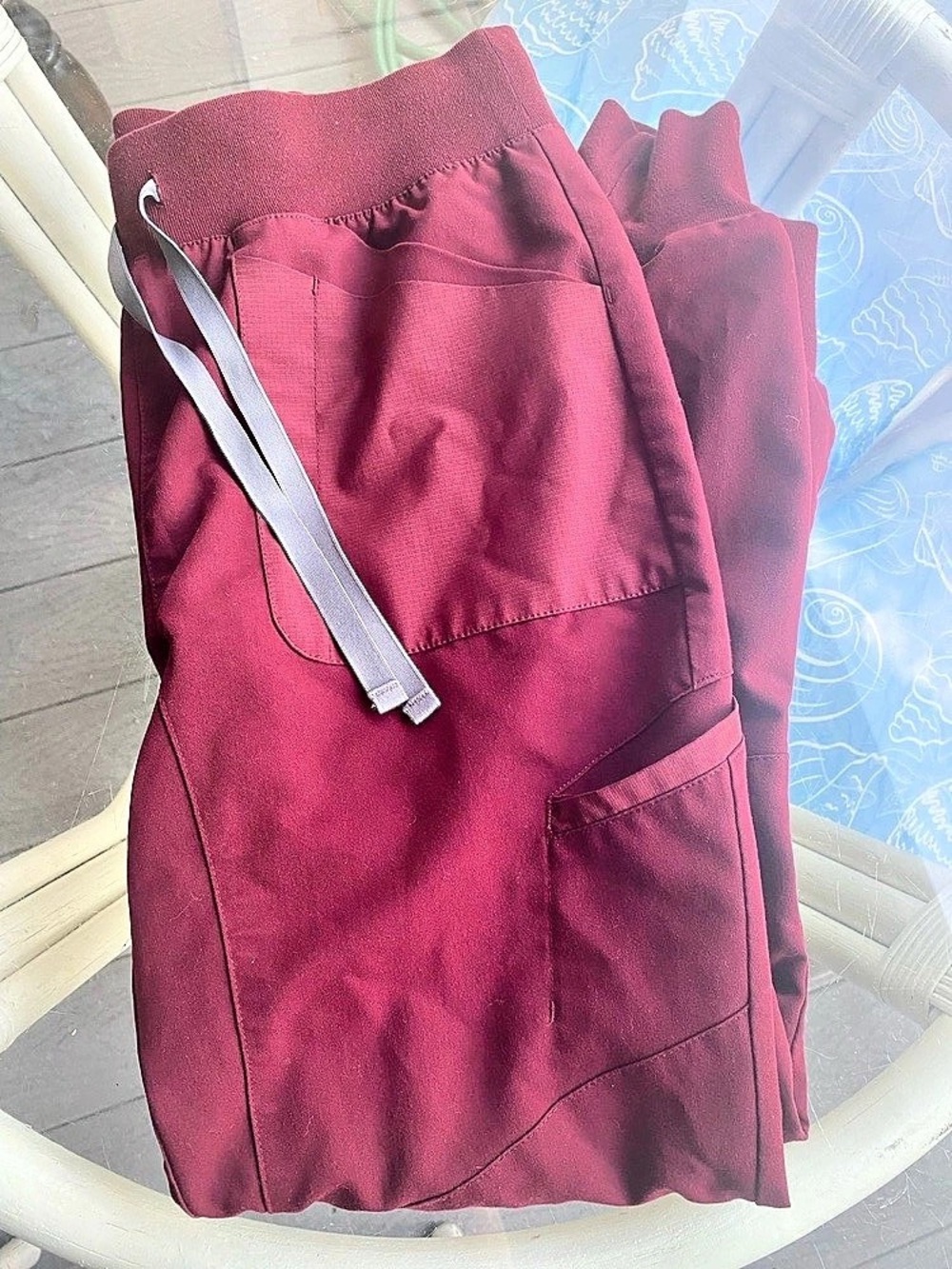 FIGS Limited Edition Two-Tone Maua Jogger Scrub Pants - Maroon / Burgundy, Size